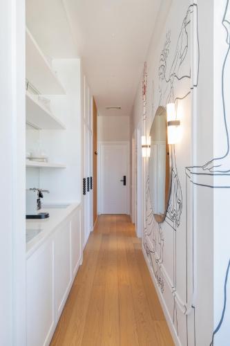 Agora Suites - image 13
