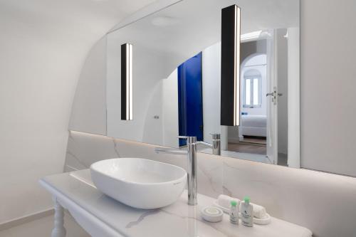 Katikies Villa Santorini - The Leading Hotels Of The World - image 13