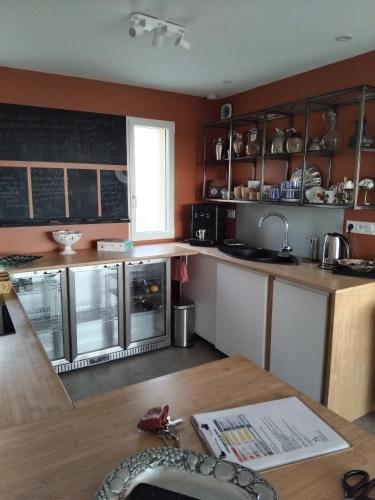 Konyha, L'Atelier Sur Seine in Epinay-sur-Seine
