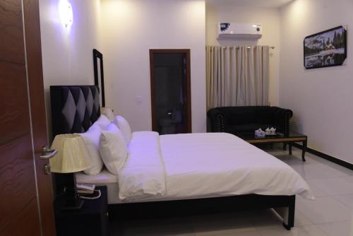 SAZ Hotel Zarkon Heights Islamabad - image 12