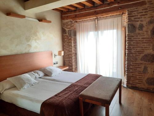 Hotel Las Leyendas - Tap to explore photos