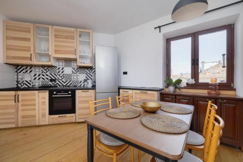 3 bedroom apartment-Aleja Daszyńskiego- Grzegórzki, Krakau