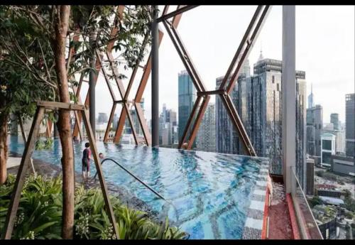 scarletz suites klcc by yatie - image 12