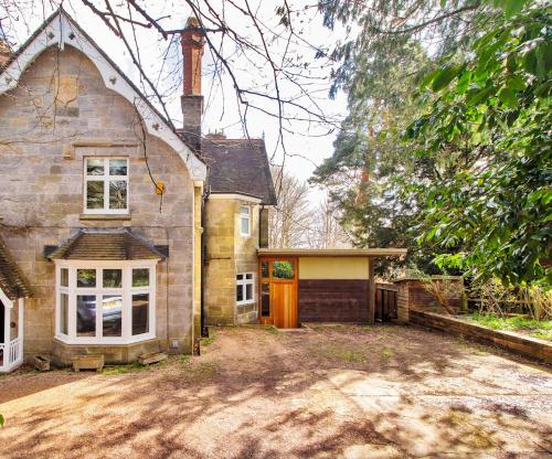 Sanctuary Forest Row countryside village escape Pass the Keys gîte à louer Forest Row