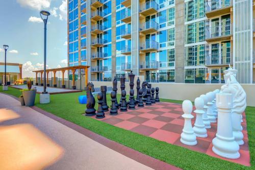 Luxurious Skyhouse Uptown Apartments in Charlotte North Carolina in Charlotte, USA