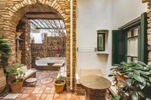 Fasiliteter, Voreades in Tinos