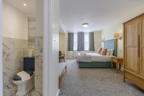 Swan Revived Hotel - image 8