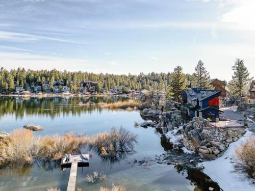 Off The Hook in Big Bear Lake in Big Bear Lake, USA