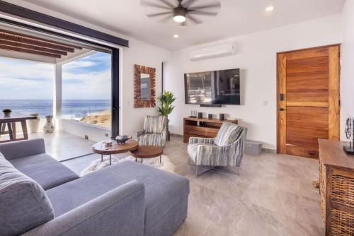 Residence 302 New Elegant Oceanfront and Stunning Sunsets Cerritos in El Pescadero, Mexico