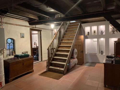 Kleine Einliegerwohnung oder Zimmer im Reetdachhaus in Sanktmargarētena