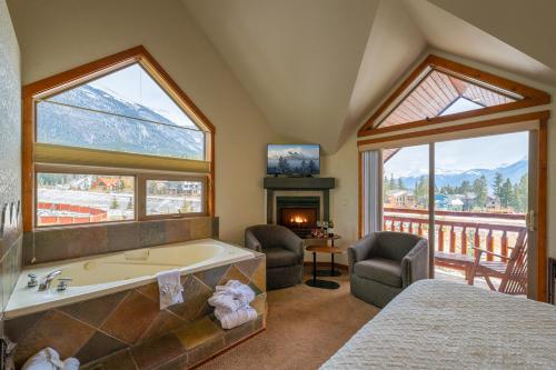 King Room with Mountain View