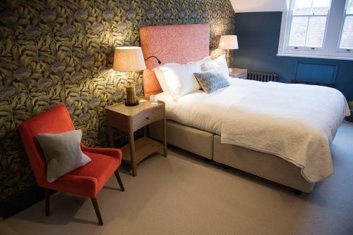 Purchases Restaurant & Accommodation - image 12