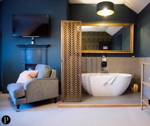 Purchases Restaurant & Accommodation 5