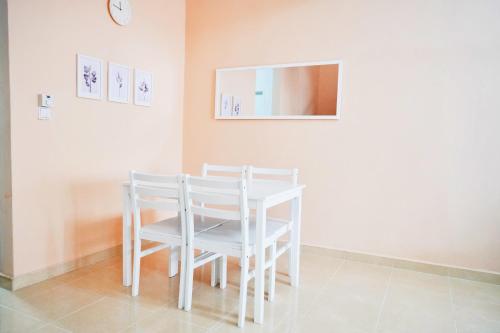 Iekārtas, 130m² 4 guļamistaba, 3 privāta vannas istaba Māja Bandar Tasik Puteri
 (Peach Homestay) in Bandar Tasik Puteri