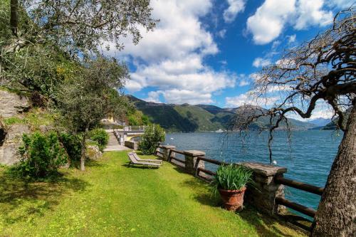 Darsena Brienno by Quokka 360 - Access to lake