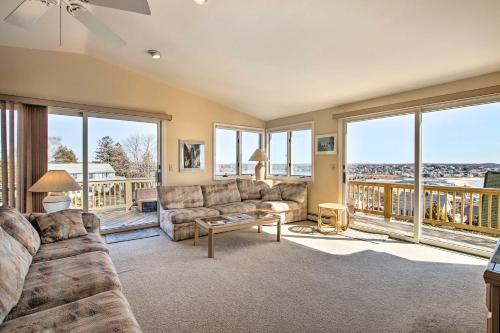 Narragansett Home-Deck Ocean Views and Beach Access - image 11