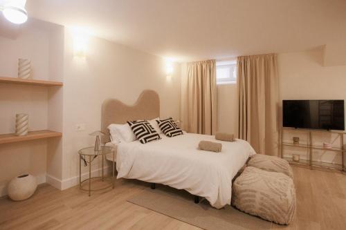 2 bedrooms, 3 beds