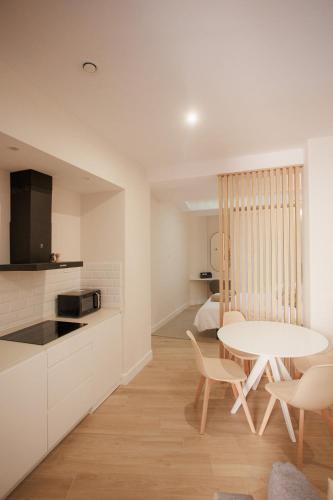 Apartamentos Cervantes - Almendral