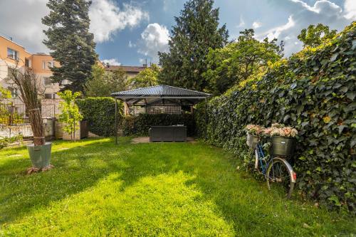 APT with sunny garden Prague by Michal&Friends, Praha (fotografie 8)