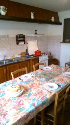 virtuve, Appartement accueillant à Rosureux 70 m² avec jardin partagé (Appartement accueillant a Rosureux 70 m² avec jardin partage) in Montbeliardot