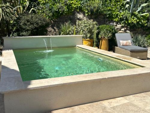 Logement cosy avec piscine ,parking et jardin - Location saisonnière - Villeneuve-lès-Avignon