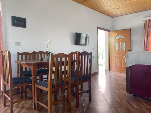 Ron Guesthouse 1 in Ishull Lezhë