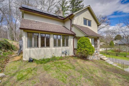 Charming Greenwich Escape Near Wooded Trails! Charming Greenwich Escape Near Wooded Trails!