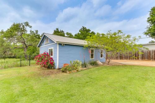 12 Mi to Dtwn Austin Guest Cottage with Pool Access in Manchaca