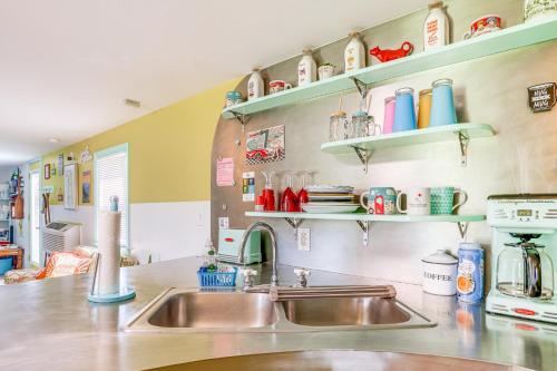 Waterfront Virginia Retreat w/ Canoe, Pets Welcome in Rileyville