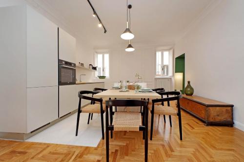 YCH-Casa Bella- Luxury home near Piazza Venezia, Рим (фото 2)