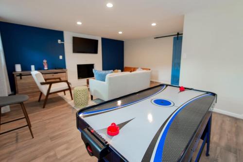 5 bedrooms with 4 Full Bath Fire Pit BBQ and Plush Amen on 1 2 acre, Silver Spring (foto 4)