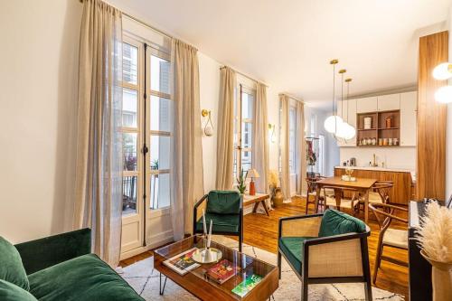 Chic Parisian Haven: Designer Apartment in the Heart of Paris