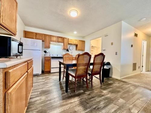 Franks Funky and Fashionable Furnished Home in Monroe, USA