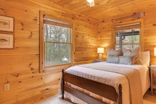 Cozy Cabin in Private Location with Hot Tub and Grill! - image 6