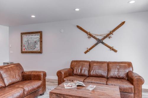 3BR with Mountain Views on FREE Bus Line in Breckenridge, USA