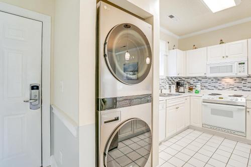 Updated Myrtle Beach Condo Less Than 2 Miles to Beach - image 5