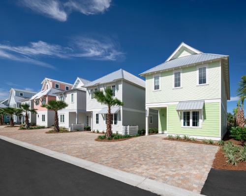 5 bedrooms, 6 beds