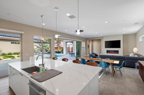 Ultimate Escape in All New PGA West Villa with pool in Coffeyville, USA