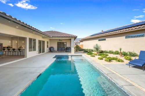 Ultimate Escape in All New PGA West Villa with pool in Coffeyville, USA