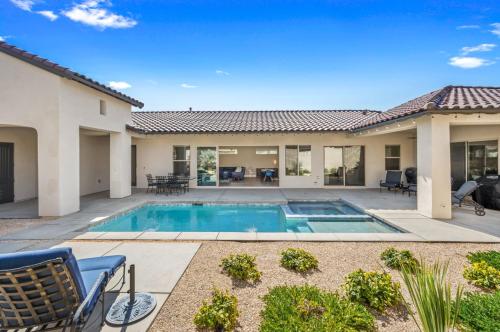Ultimate Escape in All New PGA West Villa with pool in Coffeyville, USA