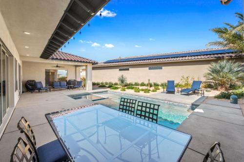 Ultimate Escape in All New PGA West Villa with pool in Coffeyville, USA
