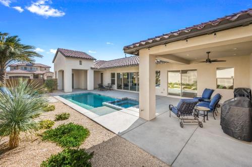 Ultimate Escape in All New PGA West Villa with pool in Coffeyville, USA