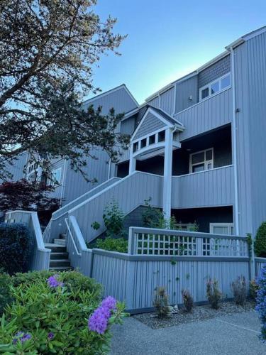 Seaside Oasis Oceanfront Bliss Condo at Semiahmoo