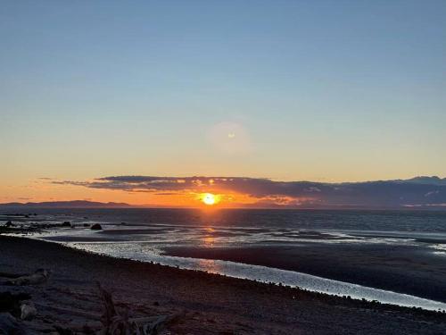 Seaside Oasis Oceanfront Bliss Condo at Semiahmoo