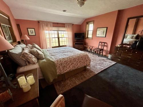 Queen Room
