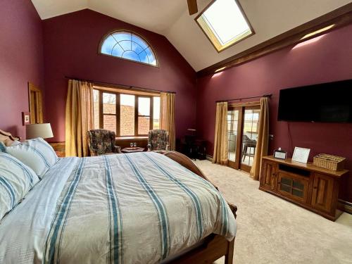 King Room with Spa Bath