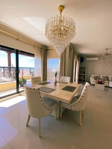 Magnolia Residencial Las Flores con vista al mar in La Paz, Mexico