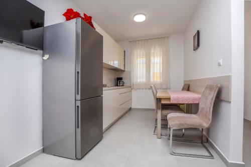 Apartments Frane - image 10