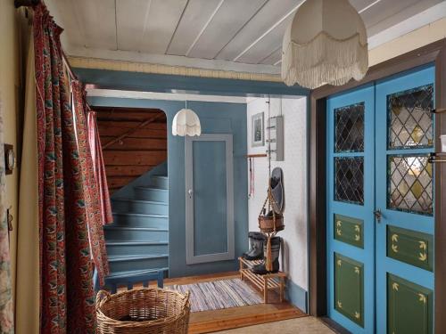Swedish Paradise Garden & Lake Retreat in Hillsand