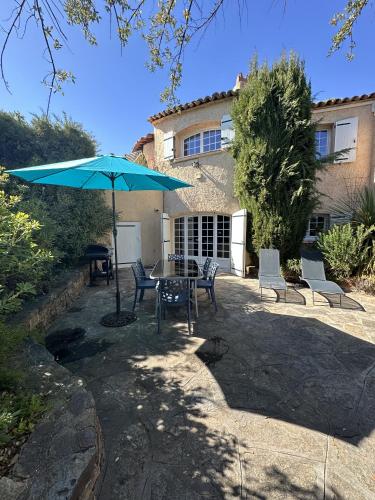 Appart 4/6 personnes, jardin, terrasse, vue mer - Location saisonnière - La Londe-les-Maures